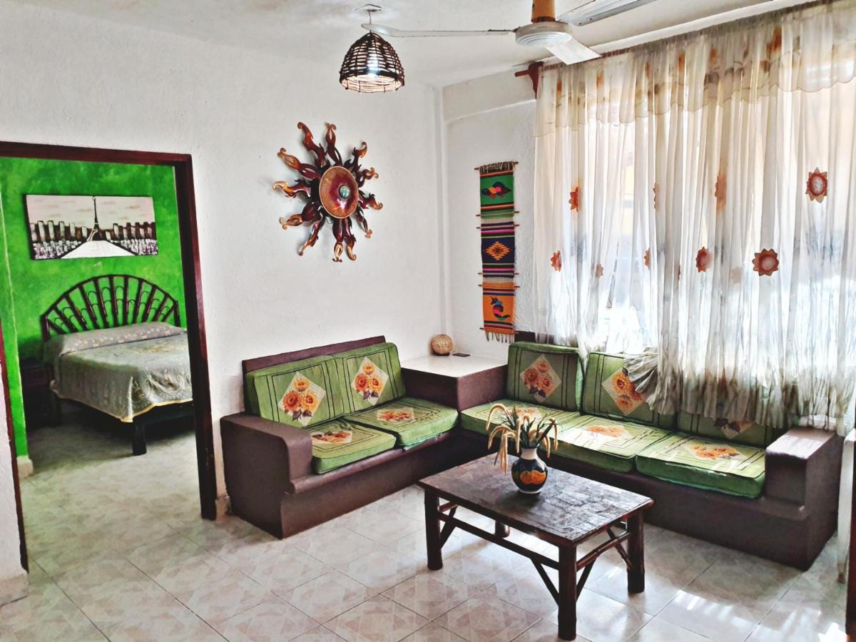 Hotel Amueblados Gaby Zihuatanejo Exterior foto